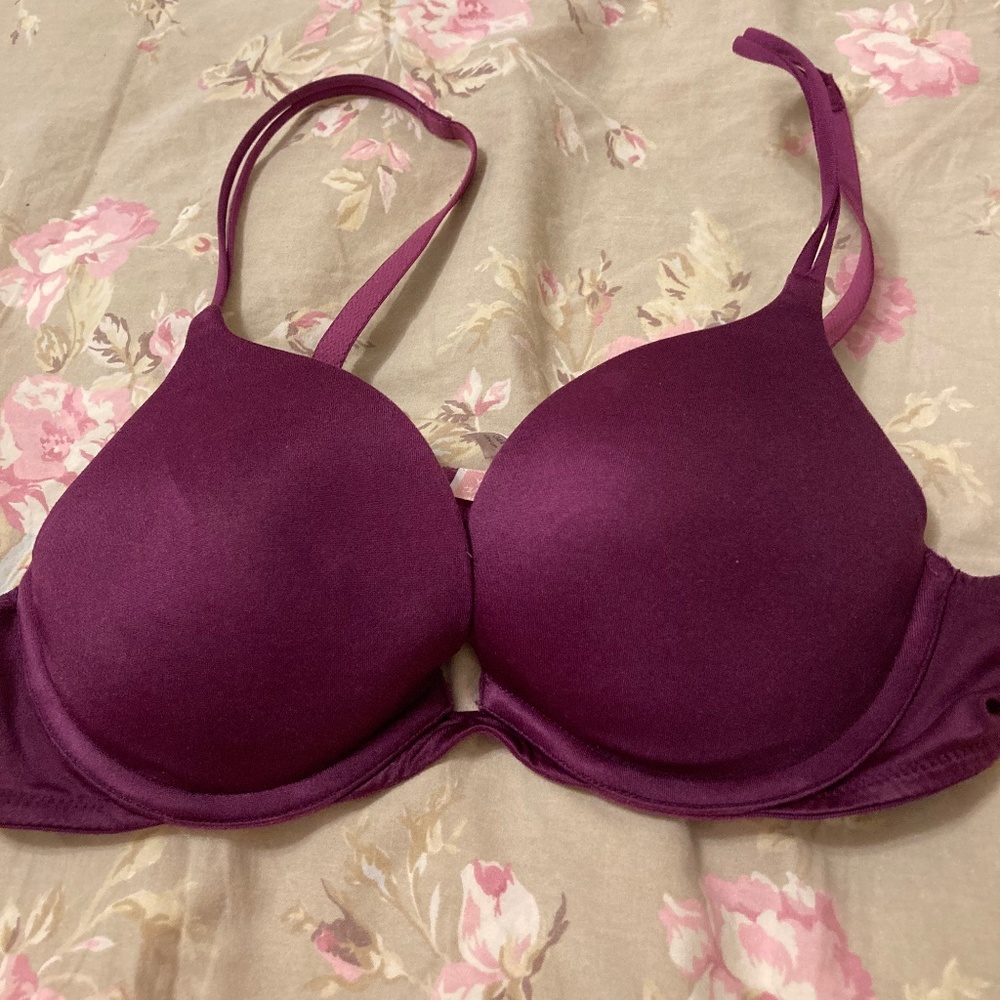 Victoria’s Secret very sexy magenta 34A push-up bra